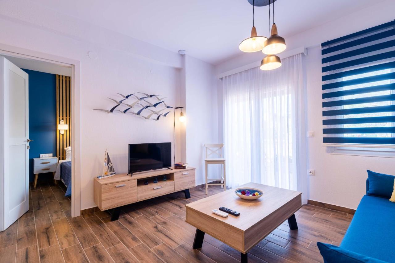 Appartamento Elvis Nest Nea Moudania Esterno foto